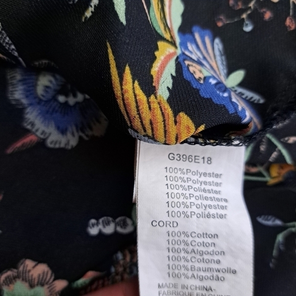 Molly Bracken Black floral‎ top - Picture 9 of 9